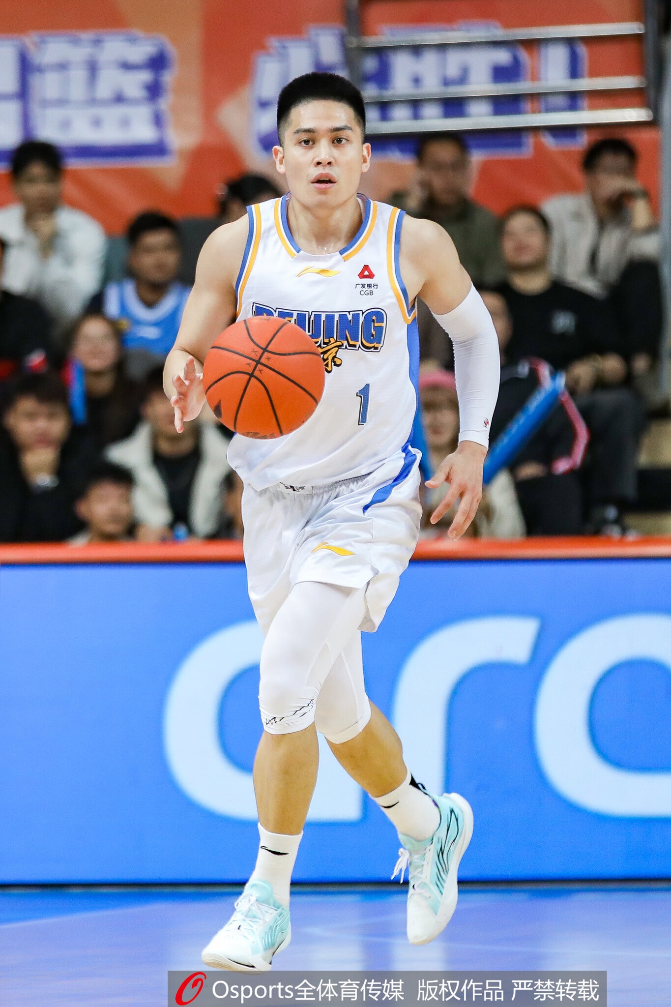 媒体人：TPBL联赛球队给陈盈骏开出了联赛历史最大合同 邀其加盟